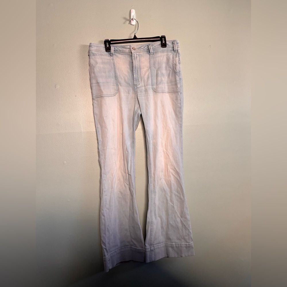 Pilcro High-Rise Trouser Bootcut Jeans Wide Pants Size 32 Light Denim ANTHRO